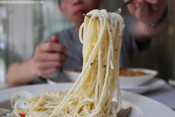 波納義廚：波納義廚✪價格實惠、深受學生喜愛的餐廳~103.04.23