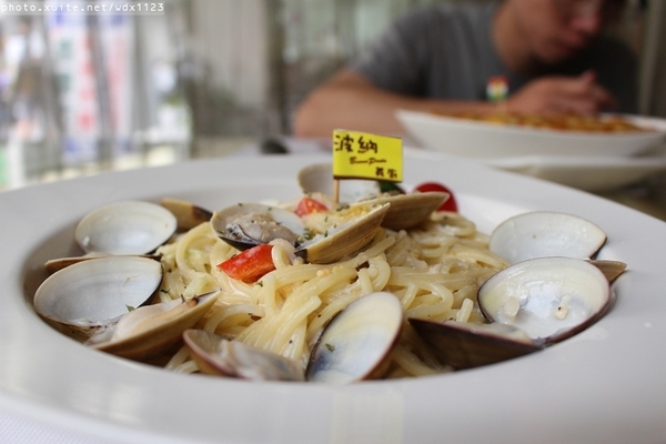 波納義廚：波納義廚✪價格實惠、深受學生喜愛的餐廳~103.04.23