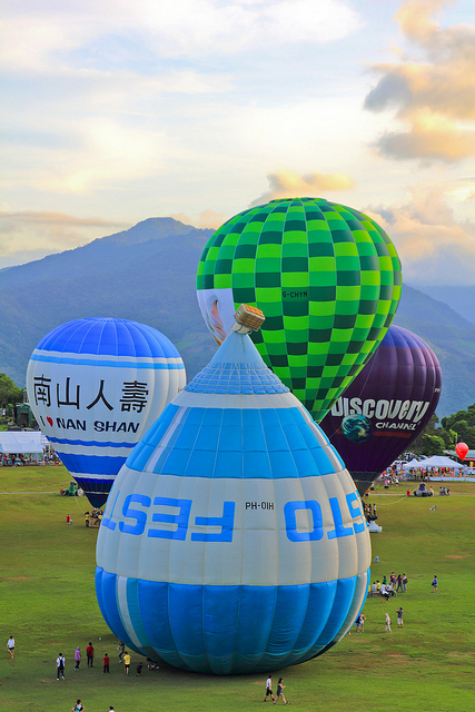 鹿野高台：[遊記]【台東】鹿野高台。 2013台灣國際熱氣球嘉年華 (上)