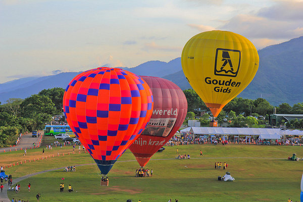 鹿野高台：[遊記]【台東】鹿野高台。 2013台灣國際熱氣球嘉年華 (上)