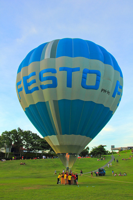 鹿野高台：[遊記]【台東】鹿野高台。 2013台灣國際熱氣球嘉年華 (上)