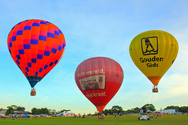 鹿野高台：[遊記]【台東】鹿野高台。 2013台灣國際熱氣球嘉年華 (上)