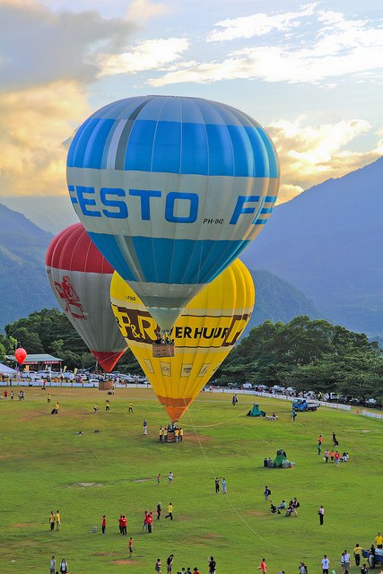 鹿野高台：[遊記]【台東】鹿野高台。 2013台灣國際熱氣球嘉年華 (上)