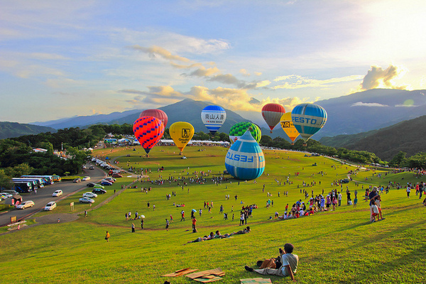 鹿野高台：[遊記]【台東】鹿野高台。 2013台灣國際熱氣球嘉年華 (上)
