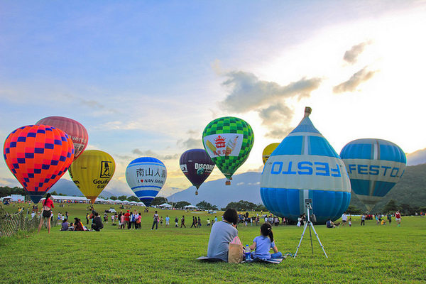 鹿野高台：[遊記]【台東】鹿野高台。 2013台灣國際熱氣球嘉年華 (上)