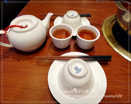 臥龍城巴蜀麻辣燙(原爭紅麻辣火鍋)：[口碑劵體驗] 正宗四川鴛鴦老火鍋~臥龍城巴蜀麻辣燙