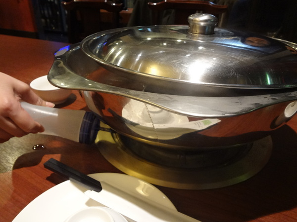 臥龍城巴蜀麻辣燙-麻辣火鍋專賣(原爭紅麻辣火鍋)：1021208[官本金文愛台灣口碑券第20彈]臥龍城巴蜀麻辣燙火鍋好吃到諸葛孔明都不打戰三分天下只想鴛鴦溺在一起