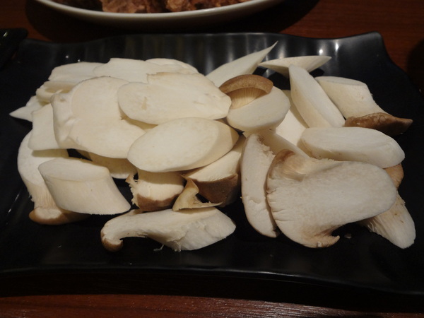 臥龍城巴蜀麻辣燙-麻辣火鍋專賣(原爭紅麻辣火鍋)：1021208[官本金文愛台灣口碑券第20彈]臥龍城巴蜀麻辣燙火鍋好吃到諸葛孔明都不打戰三分天下只想鴛鴦溺在一起