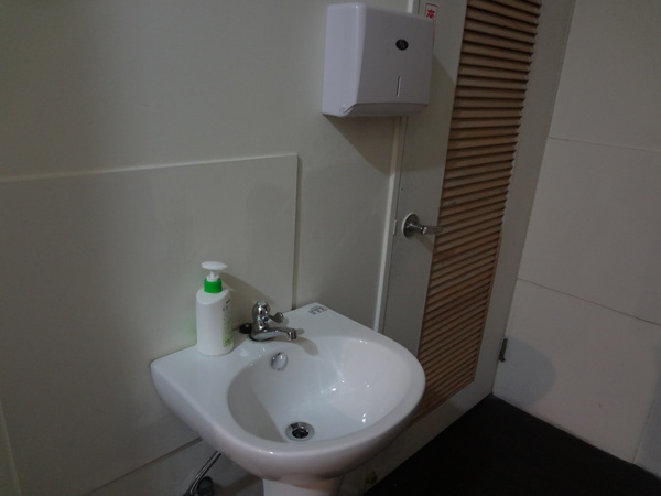 臥龍城巴蜀麻辣燙-麻辣火鍋專賣(原爭紅麻辣火鍋)：1021208[官本金文愛台灣口碑券第20彈]臥龍城巴蜀麻辣燙火鍋好吃到諸葛孔明都不打戰三分天下只想鴛鴦溺在一起