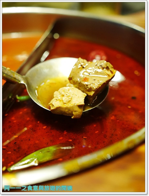 麻辣一村:捷運忠孝復興站東區美食 麻辣一村火鍋吃到飽~黑毛和牛盡情吃
