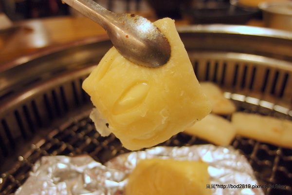 烤狀猿日式炭火燒烤(成都店):【台中西屯】烤狀猿日式炭火燒烤(成都店)-醃製肉品口味挺重的,但服務還不錯!