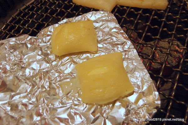 烤狀猿日式炭火燒烤(成都店):【台中西屯】烤狀猿日式炭火燒烤(成都店)-醃製肉品口味挺重的,但服務還不錯!