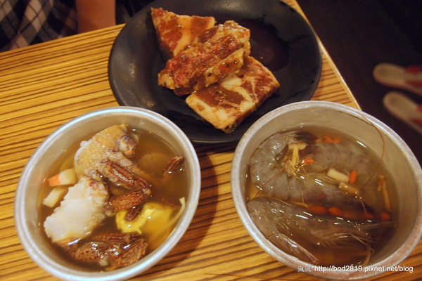 烤狀猿日式炭火燒烤(成都店):【台中西屯】烤狀猿日式炭火燒烤(成都店)-醃製肉品口味挺重的,但服務還不錯!