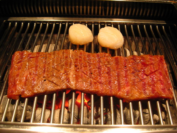 兩班家(台中新光三越店):台中>> 兩班家呷〞無煙〞韓式燒烤 享受賓至如歸的服務