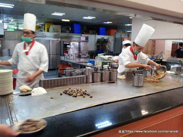 台中牛排館&元太祖蒙古烤肉(中科店)：【台中西屯】台中牛排館&元太祖蒙古烤肉－平日中午吃粗飽還ＯＫ啦