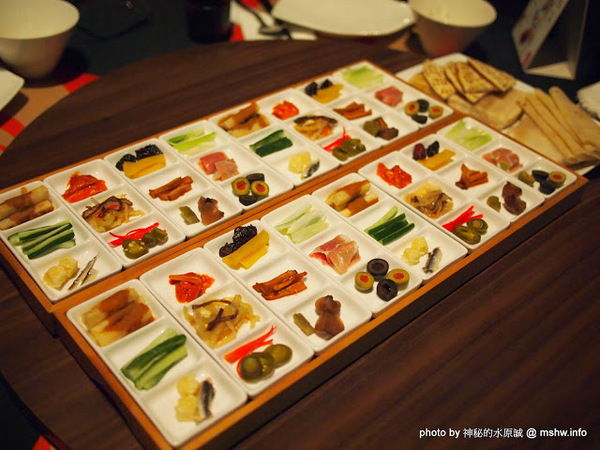 印月創意東方宴：【食記】台中WEIN Restaurant&Lounge印月創意東方宴@西屯 : 藝鴨三吃,傳統好食美味新體驗~限量的小確幸!