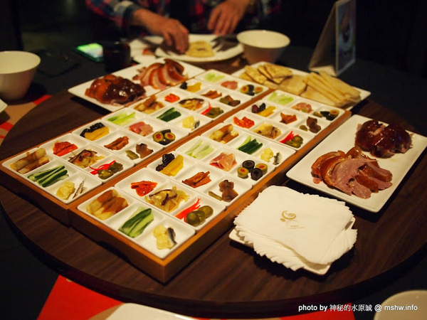 印月創意東方宴：【食記】台中WEIN Restaurant&Lounge印月創意東方宴@西屯 : 藝鴨三吃,傳統好食美味新體驗~限量的小確幸!