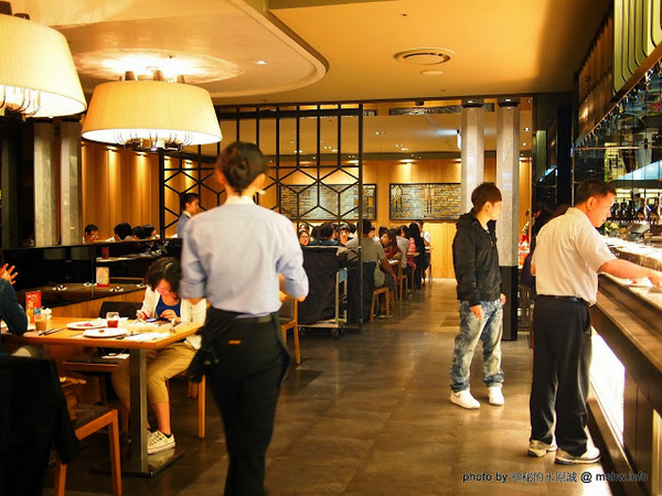 饗食天堂(台中店):【食記】台中西屯-饗食天堂自助美饌-台中遠百店 : 選擇繁多的異國創意料理,吃一圈就撐死啦…