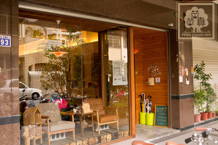 Landscape 1893。店外