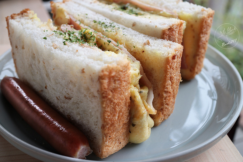 Banbi217 美食旅遊: 目覺咖啡三店 mezamas hikohi (台中西區精誠七街美食、咖啡館、早午餐、下午茶)