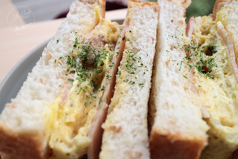 Banbi217 美食旅遊: 目覺咖啡三店 mezamas hikohi (台中西區精誠七街美食、咖啡館、早午餐、下午茶)