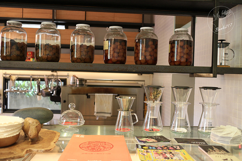 Banbi217 美食旅遊: 目覺咖啡三店 mezamas hikohi (台中西區精誠七街美食、咖啡館、早午餐、下午茶)