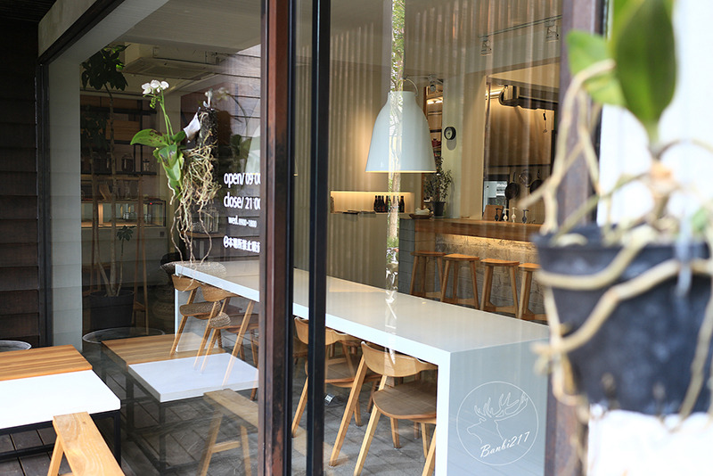 Banbi217 美食旅遊: 目覺咖啡三店 mezamas hikohi (台中西區精誠七街美食、咖啡館、早午餐、下午茶)