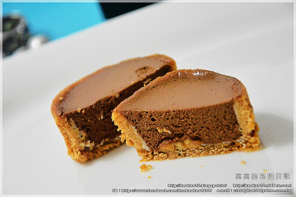 咕咕霍夫(漢口烘焙門市):【宅配】咕咕霍夫 午茶甜點時光:Petit Four & 茶蘋果蛋糕(TVBS報導推薦)