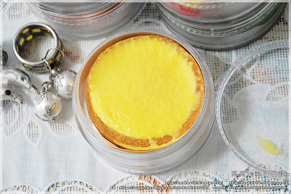 咕咕霍夫(漢口烘焙門市):【宅配】咕咕霍夫 午茶甜點時光:Petit Four & 茶蘋果蛋糕(TVBS報導推薦)