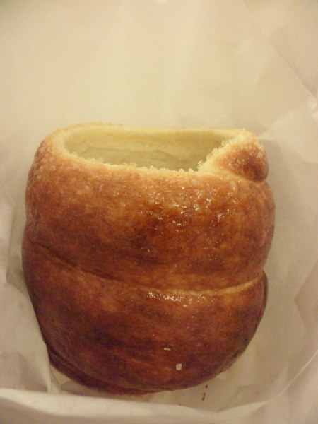 巧朵滋匈牙利煙囪捲專賣店(逢甲總店)：【台中逢甲夜市．點心】煙囪捲☆東歐匈牙利百年傳統點心