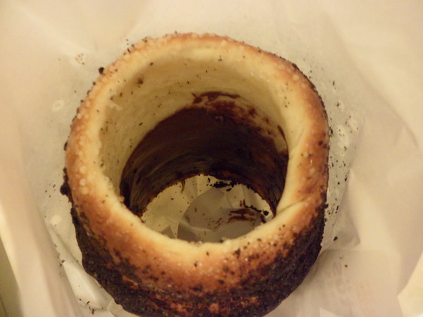 巧朵滋匈牙利煙囪捲專賣店(逢甲總店)：【台中逢甲夜市．點心】煙囪捲☆東歐匈牙利百年傳統點心