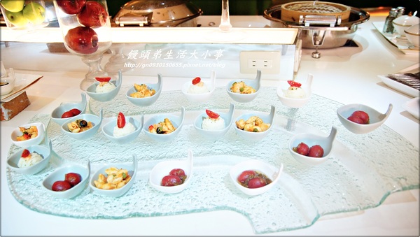 Wego 薇閣大直旗艦館：【住宿／台北市】有米奇陪伴的自助式早餐♪♪Wego 薇閣大直旗艦館♪♪