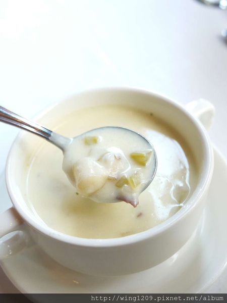 Lawry's勞瑞斯牛肋排餐廳:頂級美味饗宴。【Lawry’s勞瑞斯牛肋排餐廳】