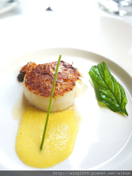 Lawry's勞瑞斯牛肋排餐廳:頂級美味饗宴。【Lawry’s勞瑞斯牛肋排餐廳】