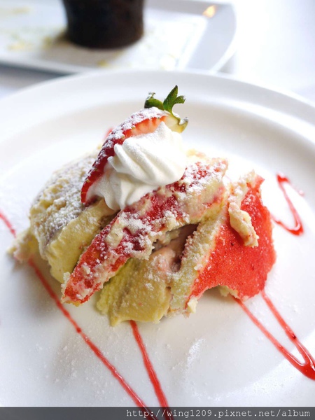 Lawry's勞瑞斯牛肋排餐廳:頂級美味饗宴。【Lawry’s勞瑞斯牛肋排餐廳】