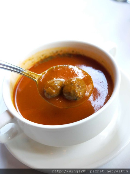 Lawry's勞瑞斯牛肋排餐廳:頂級美味饗宴。【Lawry’s勞瑞斯牛肋排餐廳】