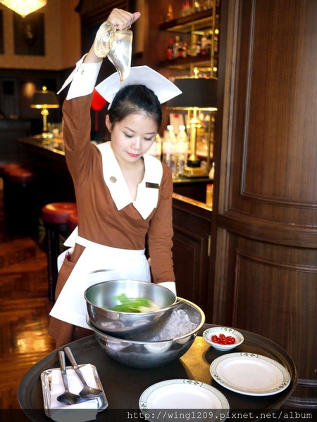 Lawry's勞瑞斯牛肋排餐廳:頂級美味饗宴。【Lawry’s勞瑞斯牛肋排餐廳】