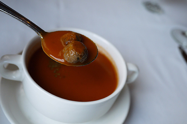 Lawry's勞瑞斯牛肋排餐廳:嚴選食材頂級美味【Lawry’s勞瑞斯牛肋排餐廳】