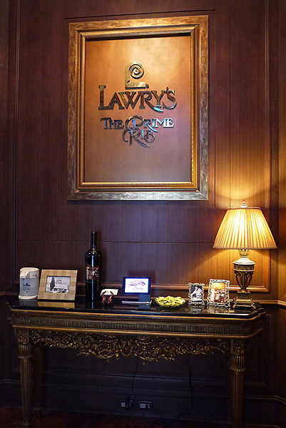 Lawry's勞瑞斯牛肋排餐廳:嚴選食材頂級美味【Lawry’s勞瑞斯牛肋排餐廳】