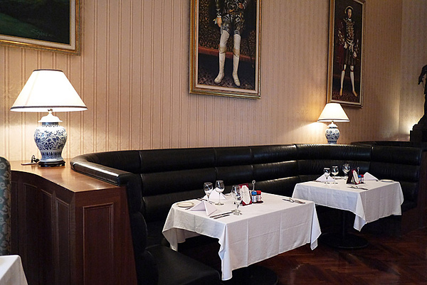 Lawry's勞瑞斯牛肋排餐廳:嚴選食材頂級美味【Lawry’s勞瑞斯牛肋排餐廳】