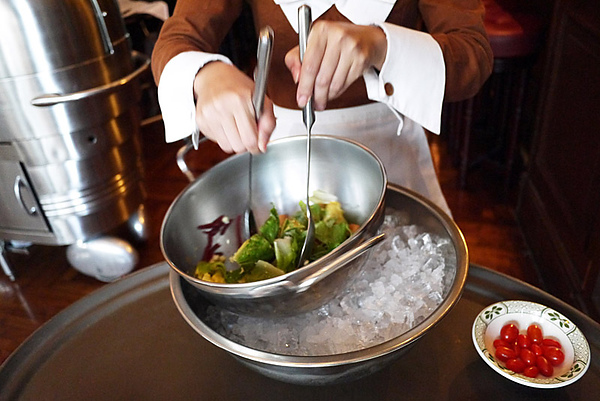 Lawry's勞瑞斯牛肋排餐廳:嚴選食材頂級美味【Lawry’s勞瑞斯牛肋排餐廳】