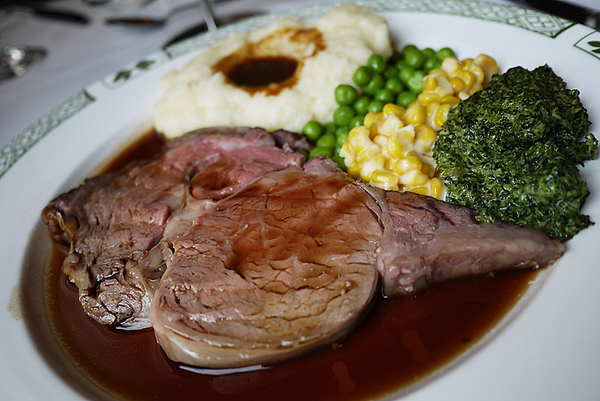 Lawry's勞瑞斯牛肋排餐廳:嚴選食材頂級美味【Lawry’s勞瑞斯牛肋排餐廳】