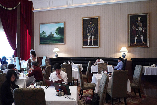 Lawry's勞瑞斯牛肋排餐廳:嚴選食材頂級美味【Lawry’s勞瑞斯牛肋排餐廳】