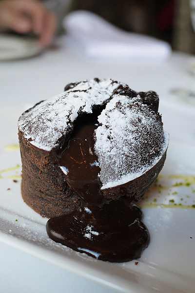 Lawry's勞瑞斯牛肋排餐廳:嚴選食材頂級美味【Lawry’s勞瑞斯牛肋排餐廳】