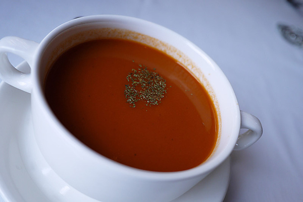 Lawry's勞瑞斯牛肋排餐廳:嚴選食材頂級美味【Lawry’s勞瑞斯牛肋排餐廳】