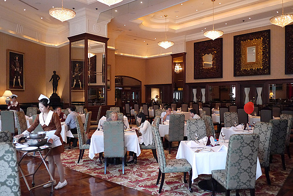 Lawry's勞瑞斯牛肋排餐廳:嚴選食材頂級美味【Lawry’s勞瑞斯牛肋排餐廳】