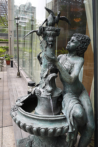 Lawry's勞瑞斯牛肋排餐廳:嚴選食材頂級美味【Lawry’s勞瑞斯牛肋排餐廳】