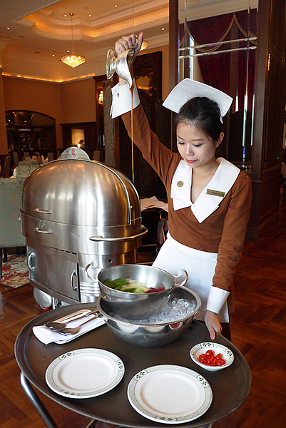 Lawry's勞瑞斯牛肋排餐廳:嚴選食材頂級美味【Lawry’s勞瑞斯牛肋排餐廳】