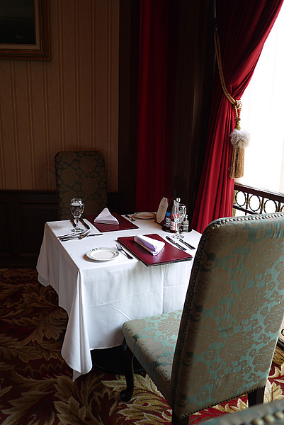 Lawry's勞瑞斯牛肋排餐廳:嚴選食材頂級美味【Lawry’s勞瑞斯牛肋排餐廳】