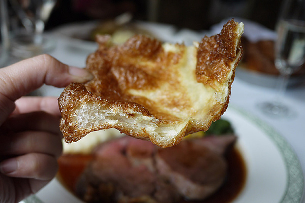 Lawry's勞瑞斯牛肋排餐廳:嚴選食材頂級美味【Lawry’s勞瑞斯牛肋排餐廳】